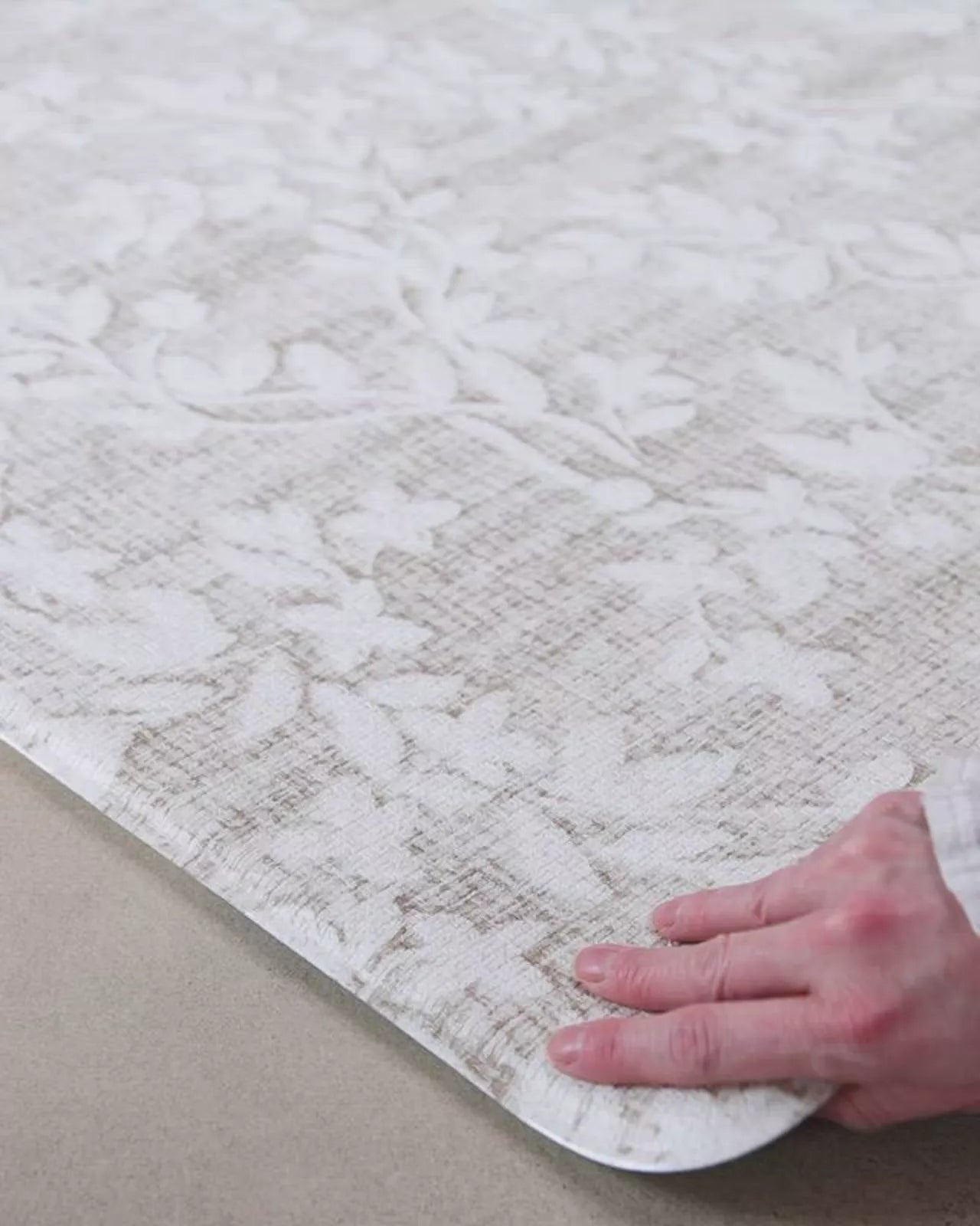 video showing geometric and floral reversible play mat in thick memory foam